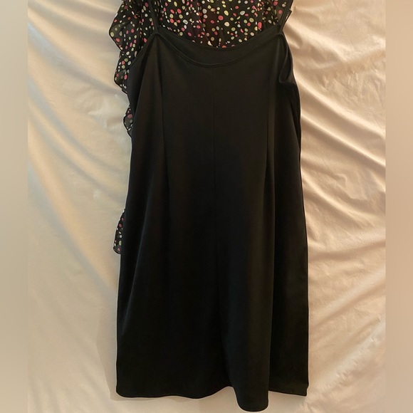 Classy Polka-Dot Dress (16) - Picture 12 of 14